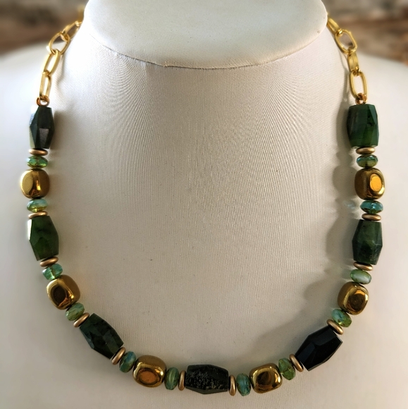 Large Genuine Green Jade Barrel, Picasso Bead, And Gold Nugget Bead Necklace - Picture 5 of 10
